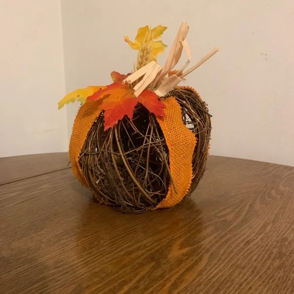 Bundle of Fall Decor - Picture 13 of 15